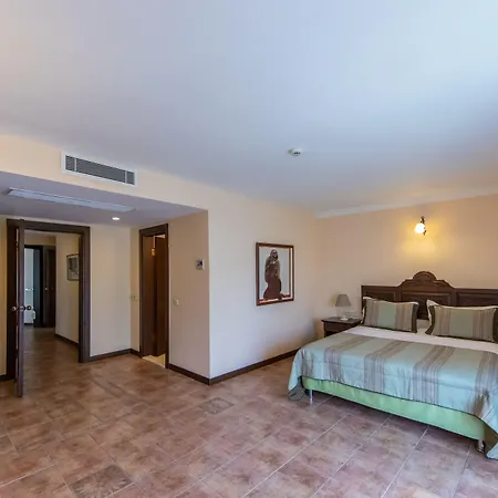 Ipek Garden Palace ヤルチフテッチ