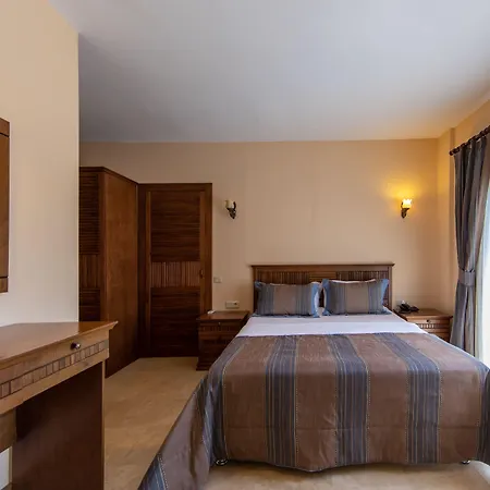 Ipek Garden Palace Yalıçiftlik