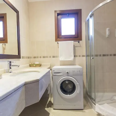 Ipek Garden Palace Otel Yalıçiftlik